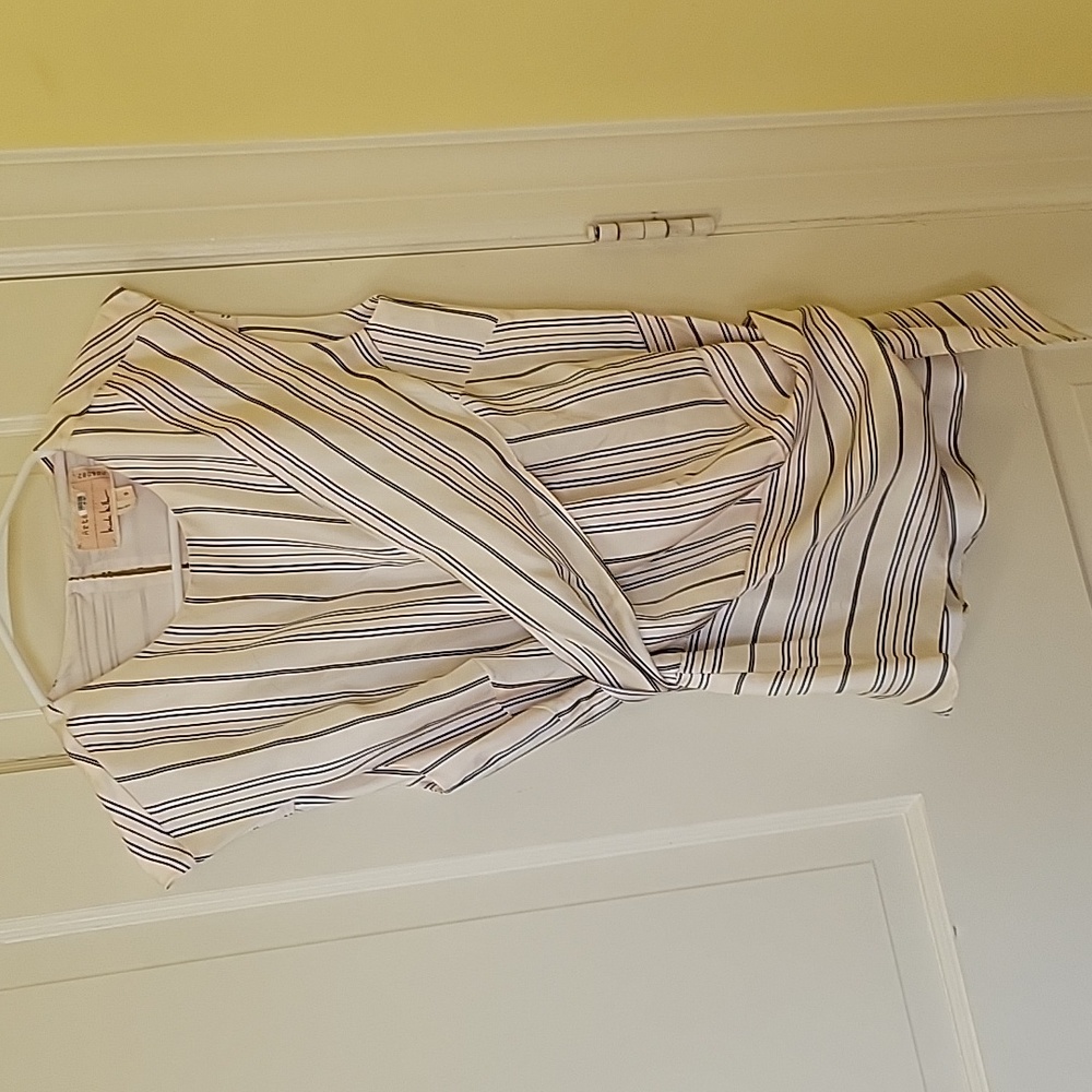 Tie detail striped blouse